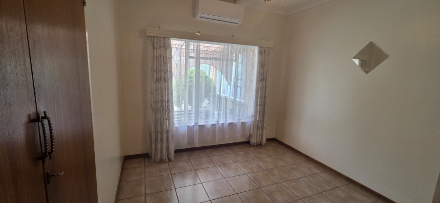 4 Bedroom Property for Sale in New Park Northern Cape